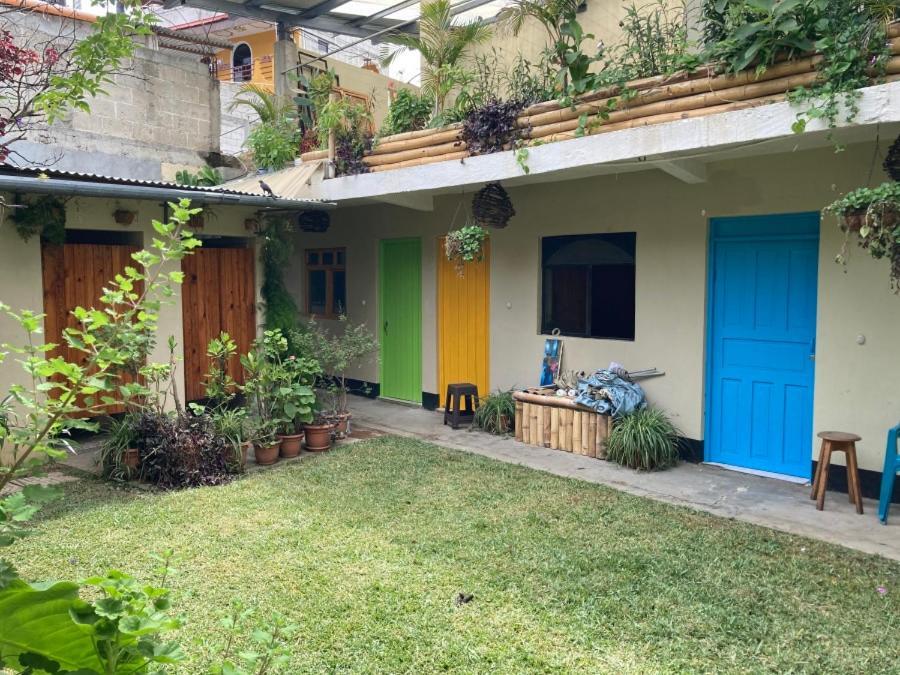 Mr. Mullets Hostel San Pedro La Laguna Exterior foto